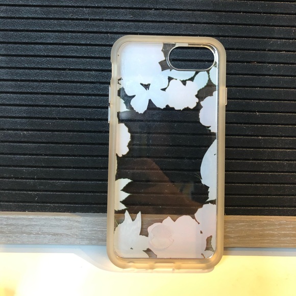 Sonix IPhone 8 Butterfly and Roses Case🦋🌹 - Picture 3 of 4